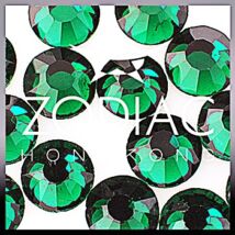 Emerald zöld színű kristály strasszkő, SS08 nagy méret